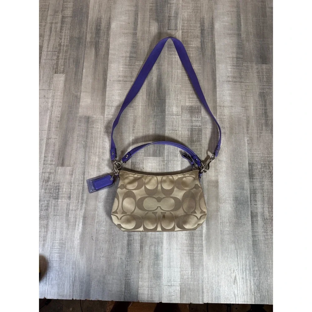 Coach signature poppy